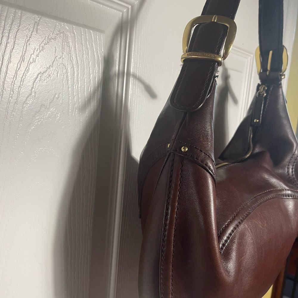 Michael Kors leather dark Brown large hobo bag gold studs accent& hardwares - Picture 2 of 16
